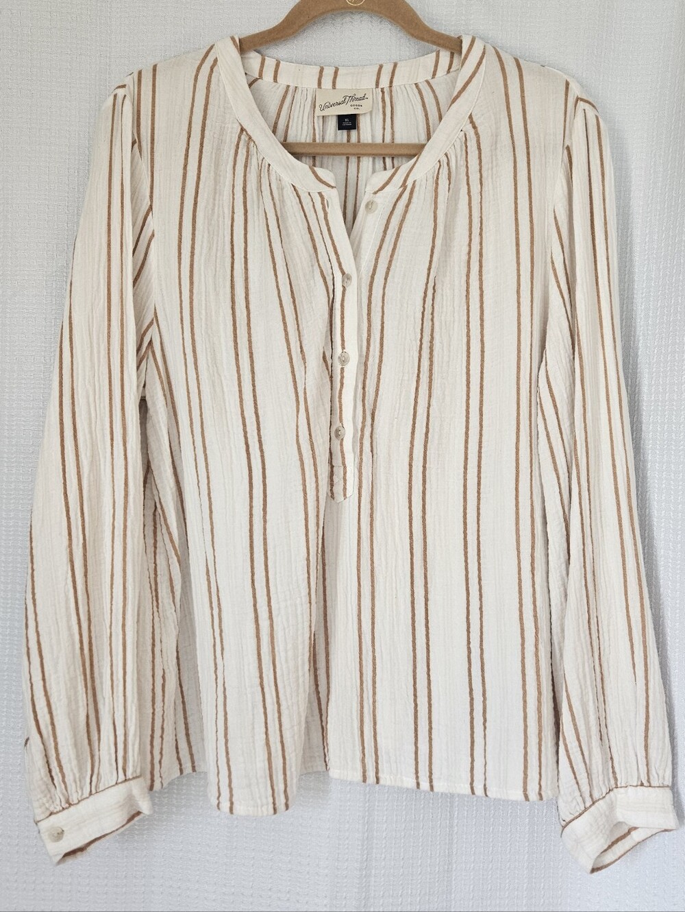 Universal Thread Cream & Tan Striped Split-Neck Tunic Size XL